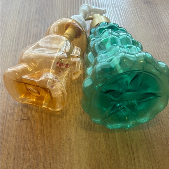 Festive Soap Dispenser Set - Gingerbread and Tree - Picture 6 of 6